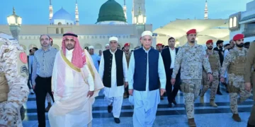 PM Shehbaz Proceeds to Doha After Concluding Saudi Visit, Set to Meet Qatari Emir