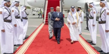 PM Shehbaz Meets Qatari Emir, Emphasises Regional Peace During Gulf Visit