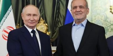 Putin, Pezeshkian Discuss US-Iran Talks and Middle East Tensions