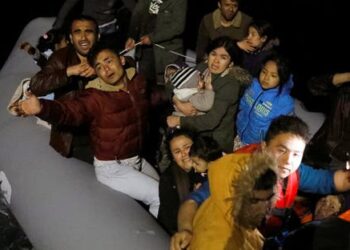 Eighteen migrants drown after boat sinks off Turkey