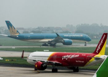 Asian airlines trim schedules and carry extra fuel as supplies tighten