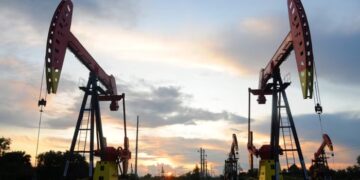 Oil prices extend gains as Trump sharpens rhetoric on Iran