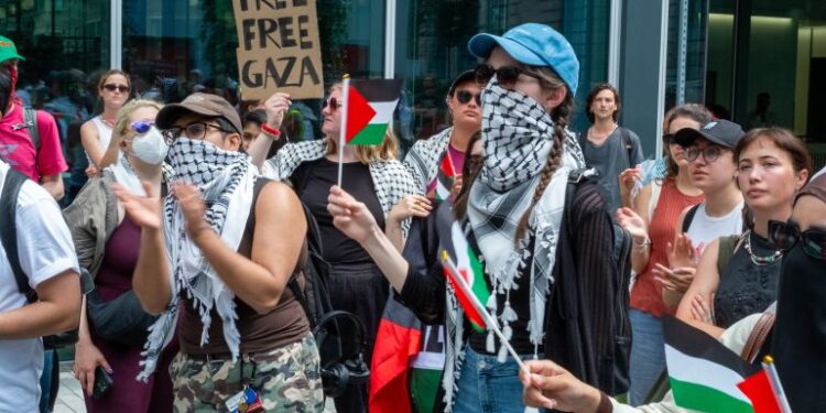 12 British Universities Paid Firm to ‘Spy’ on Pro-Palestine Students: Report