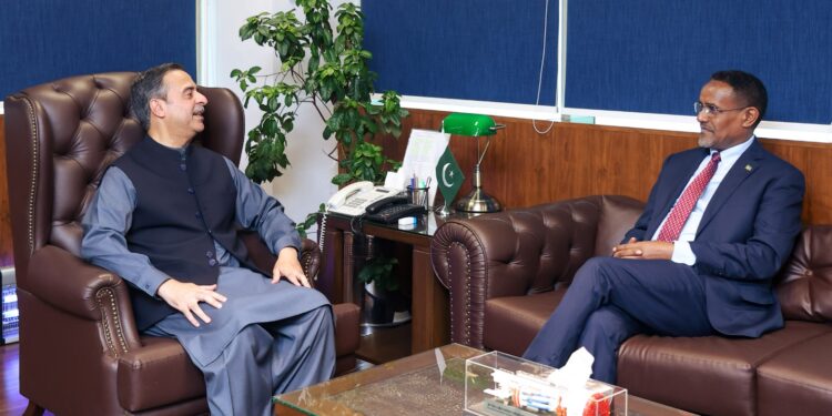 Ambassador Dr. Oumer Calls on Maritime Minister of Pakistan