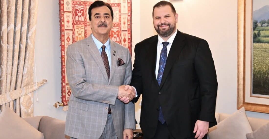 Romania Presents Choral Version of Pakistan’s National Anthem to Senate Chairman Gilani