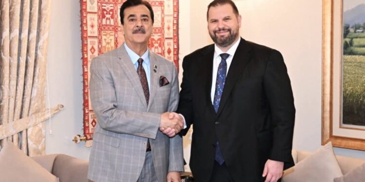 Romania Presents Choral Version of Pakistan’s National Anthem to Senate Chairman Gilani