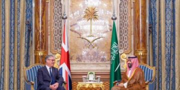 UK PM Keir Starmer Meets Saudi Crown Prince MBS in Jeddah to Discuss Regional Stability