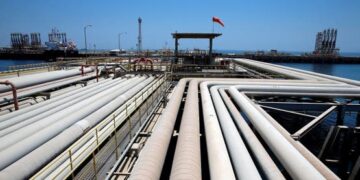 Gulf states considering new pipelines to avoid Strait of Hormuz: Report