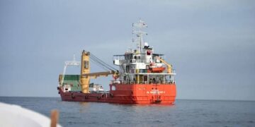 US begins Iran port blockade, oil prices ease on hopes for dialogue