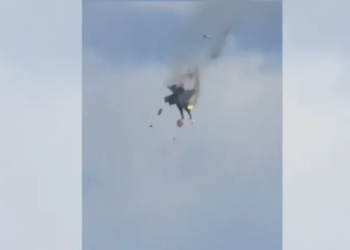 4 Crew Members Safe After US Navy Jets Collide Mid-Air During Idaho Air Show