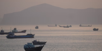 UAE says Iran cannot be trusted over Hormuz, peace efforts at an impasse