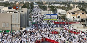 Pilgrims Gather at Arafat as Haj Reaches Its Spiritual Peak; PM Shehbaz Prays for Global Peace