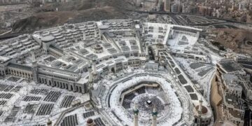 More than 1.5 million pilgrims gather in Makkah for Haj amid Middle East peace hopes