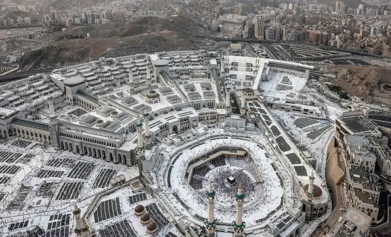 More than 1.5 million pilgrims gather in Makkah for Haj amid Middle East peace hopes