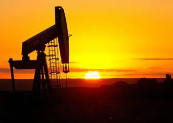 Oil Prices Hit Three-Month Low as US-Iran Deal Raises Hopes for Hormuz Reopening