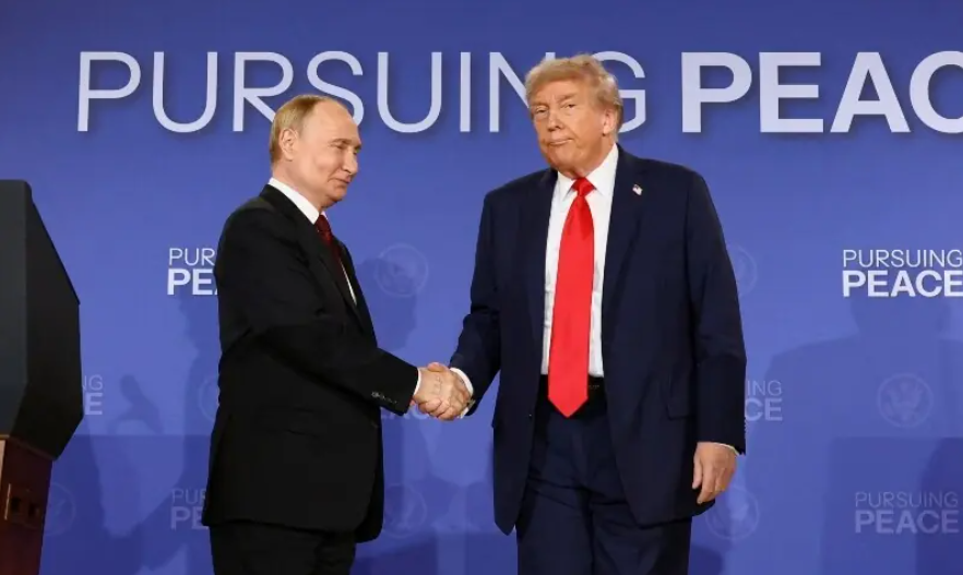 Trump Tells Putin He Is Ready to Help End Ukraine War Ahead of G7 Summit