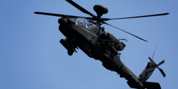 US Navy Drone Rescues Apache Crew After Helicopter Goes Down in Strait of Hormuz