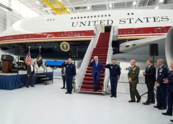 Trump Unveils New Air Force One Converted from Former Qatari Jet