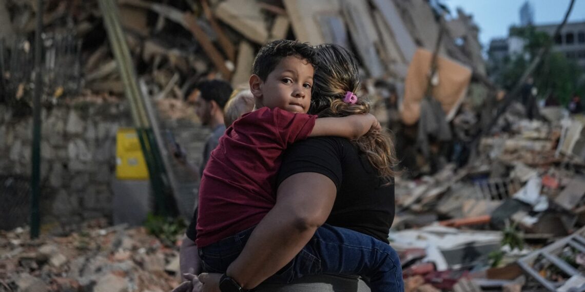Venezuela Earthquake Death Toll Rises to 920 as Rescue Efforts Intensify