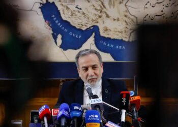 Iran Warns Against New Strait of Hormuz Shipping Routes as US-Iran Tensions Escalate