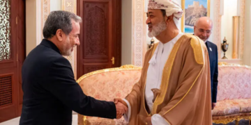 Iran, Oman Reaffirm Control Over Hormuz, Discuss Future Service Charges