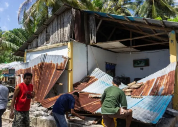 Magnitude 7.8 Earthquake Hits Off Southern Philippines, Killing at Least 15 and Triggering Tsunami Alerts