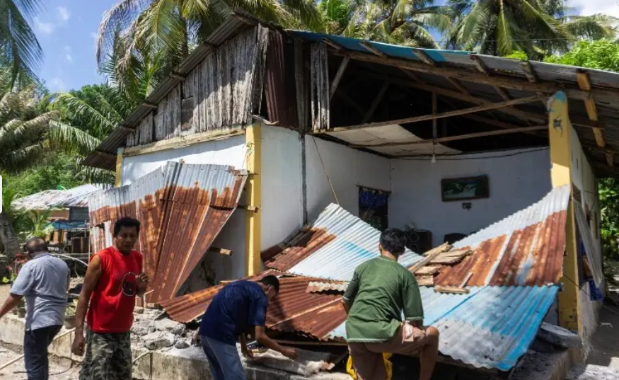 Magnitude 7.8 Earthquake Hits Off Southern Philippines, Killing at Least 15 and Triggering Tsunami Alerts