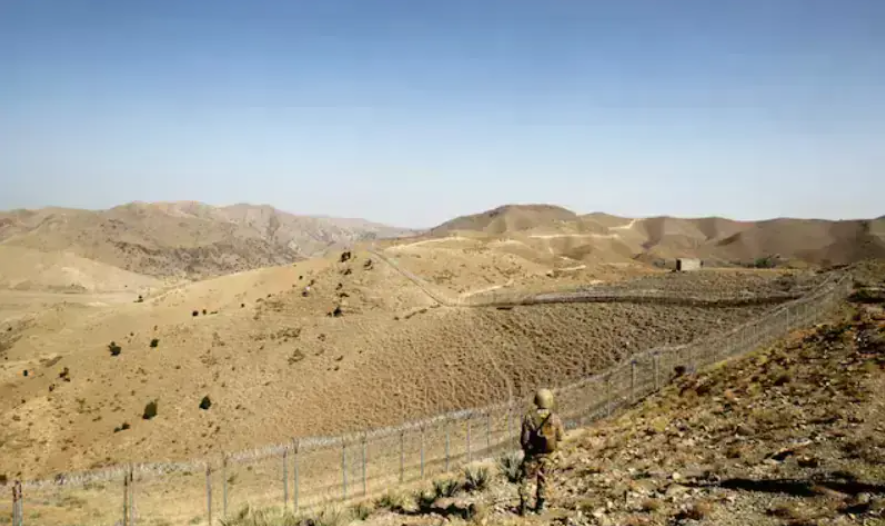 Pakistan Says 26 Militants Killed in Border Strikes on Terrorist Hideouts Along Afghan Frontier
