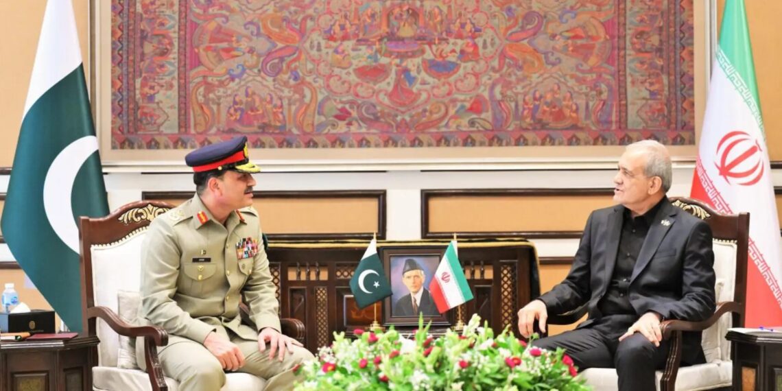 Islamabad, Tehran Agree to Open New Chapter in Bilateral Relations