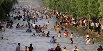 PMD Issues Nationwide Heatwave Alert as Temperatures Expected to Soar Up to 51°C