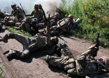 Trump offers to help broker Ukraine peace in call with Putin