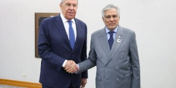 Pakistan, Russia review bilateral ties, regional developments on ASEAN sidelines