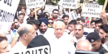 Hundreds rally in Delhi seeking restoration of occupied Kashmir’s statehood
