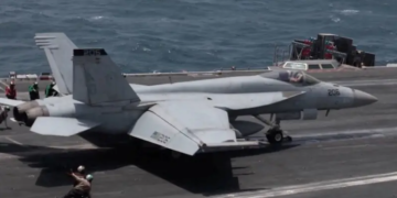 Trump Abandons Strait of Hormuz Transit Fee Plan; Violent Clashes with Iran Intensify