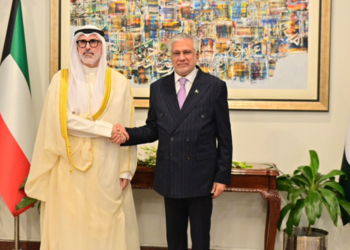 Dar, Kuwaiti FM discuss Middle East situation, reaffirm commitment to stronger bilateral ties