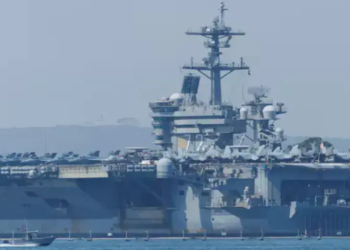 US Senators Demand Inquiry Into Conditions Aboard Middle East-Deployed Aircraft Carrier