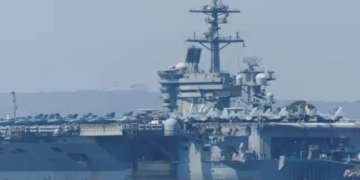 US Senators Demand Inquiry Into Conditions Aboard Middle East-Deployed Aircraft Carrier