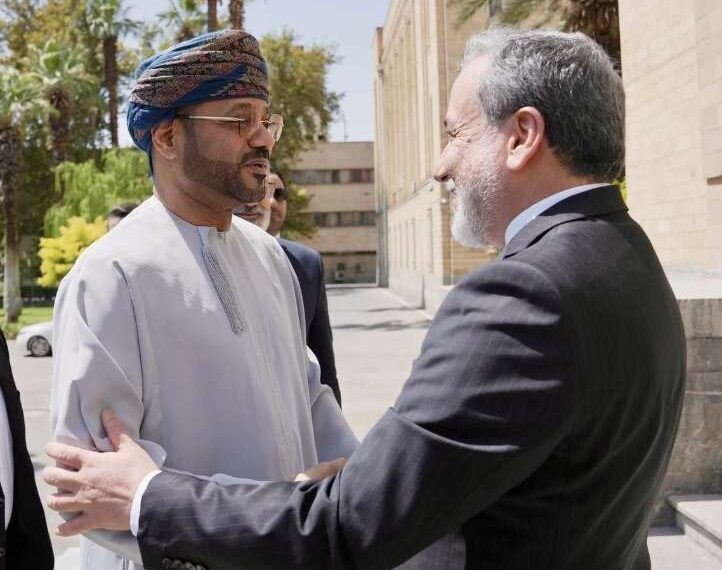 Oman, Iran Discuss Temporary Corridor to Restore Safe Navigation in Strait of Hormuz