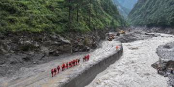 Nepal flood death toll reaches 579 as nearly 2,000 remain missing