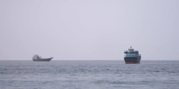 Iran, Oman Reach Preliminary Agreement on Strait of Hormuz Shipping Route