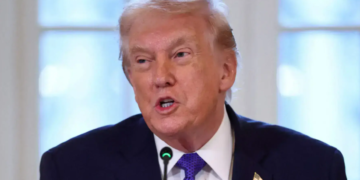 Trump Media Faces Criticism Over Early Access Service for Truth Social Posts