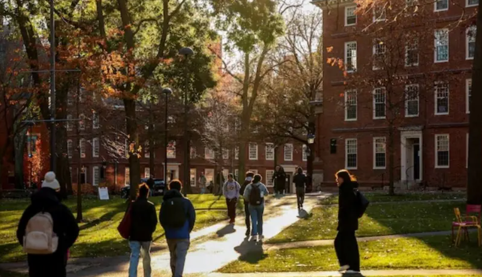 US Universities Urge International Students to Return Before New Immigration Rules Take Effect