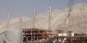 Iran Discovers Massive Gasfield in Fars Province