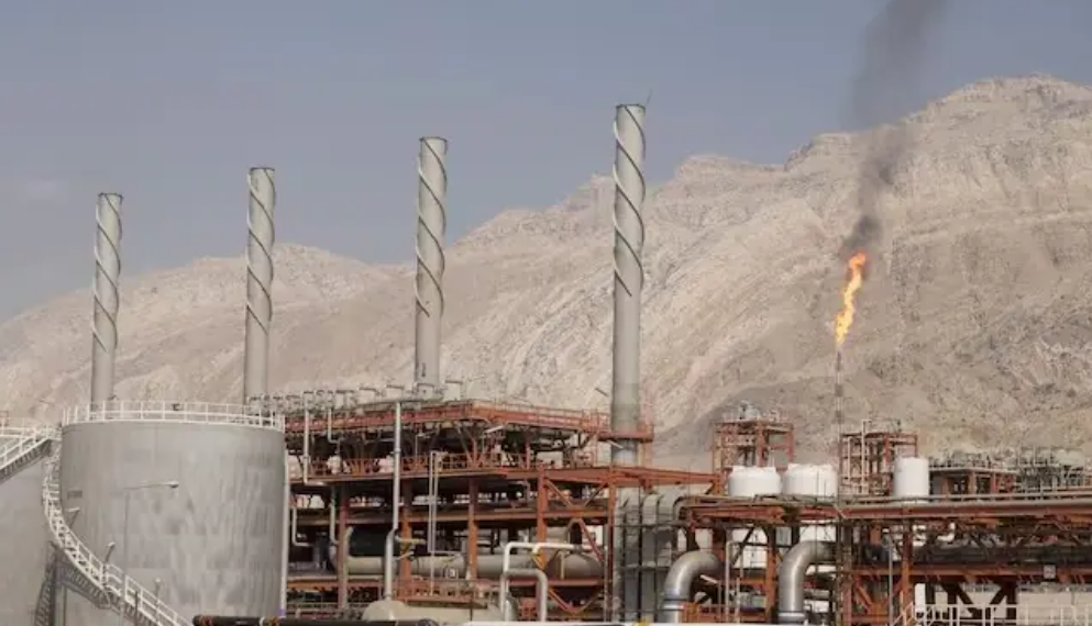 Iran Discovers Massive Gasfield in Fars Province