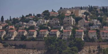 Pakistan Welcomes UK Ban on Imports from Israeli Settlements in West Bank