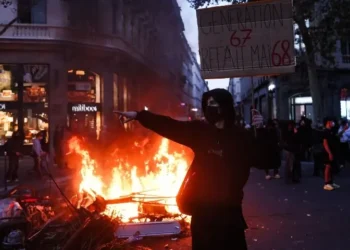 Violent Clashes Erupt During France-Wide Protests Over Rising Cost of Living